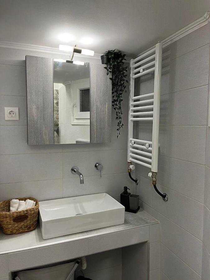Modern Flat Ag. Dimitriou Apartment Thessaloniki Exterior photo